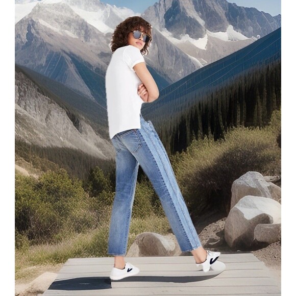 NWOT Chic Madewell Cruiser Straight Crop Jeans Pieced Edition Blue 28 Distressed - Picture 1 of 9